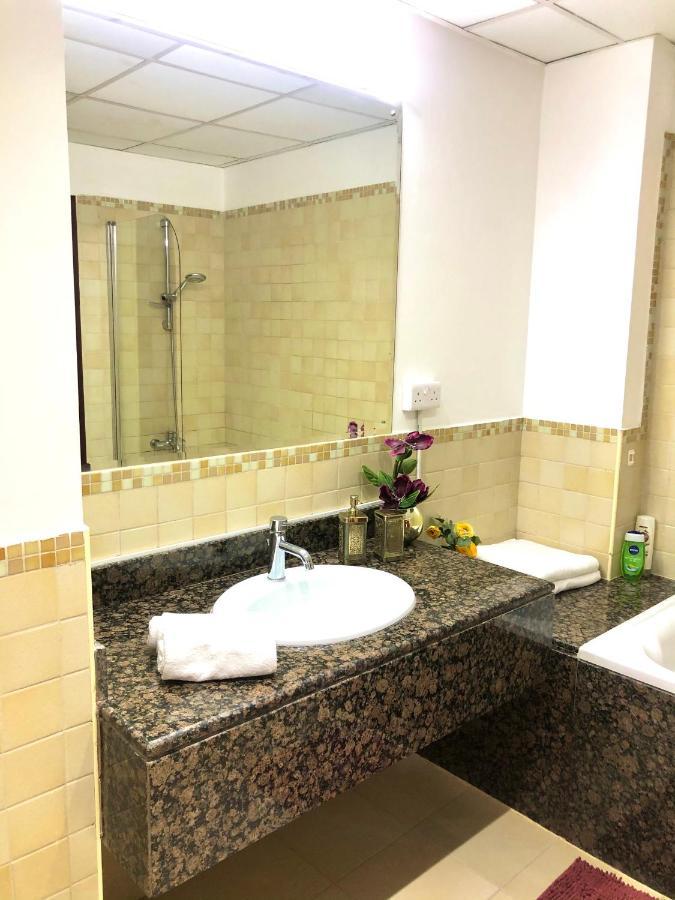 Luxury Casa - Royal Sea View Jbr 2br Дубай